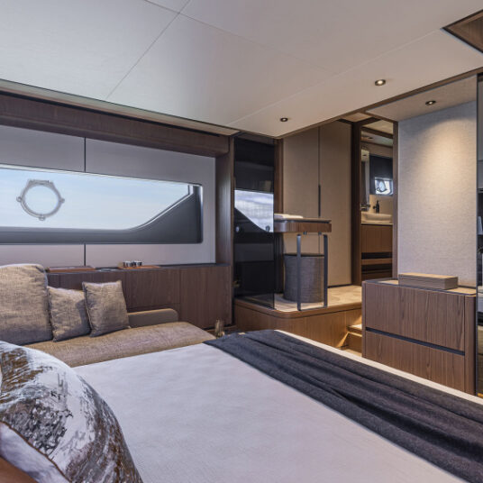 FerrettiYachts580Classic_0012_71235