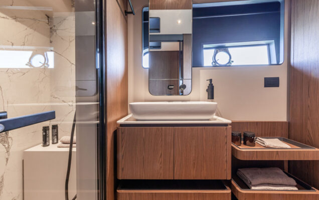 FerrettiYachts580Classic_0024_74392 FerrettiYachts580Classic_0024_74392