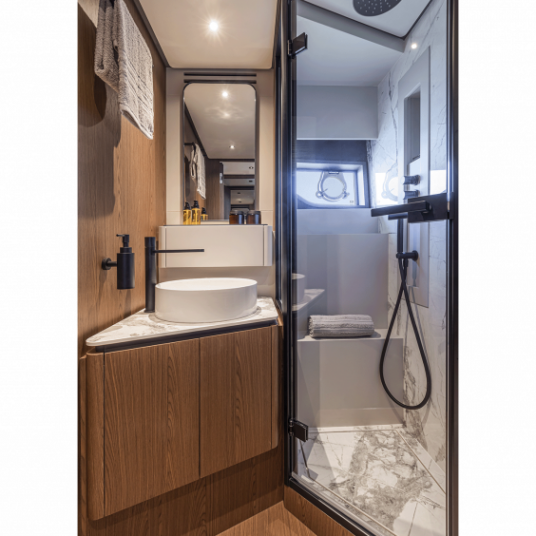 FerrettiYachts580Classic_0029_74408