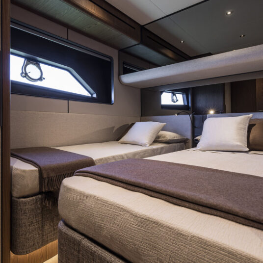 FerrettiYachts580Classic_0030_74409