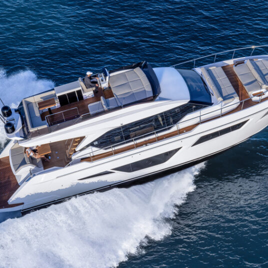 FerrettiYachts580Cruising_0006_75228