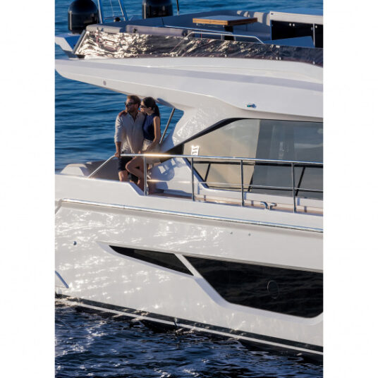FerrettiYachts580Cruising_0007_75229