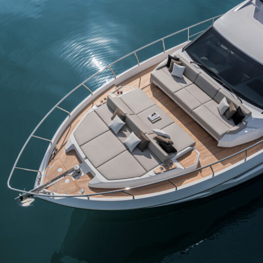 FerrettiYachts580Cruising_0012_75234