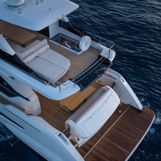 FerrettiYachts670NewExternal_0006_83625
