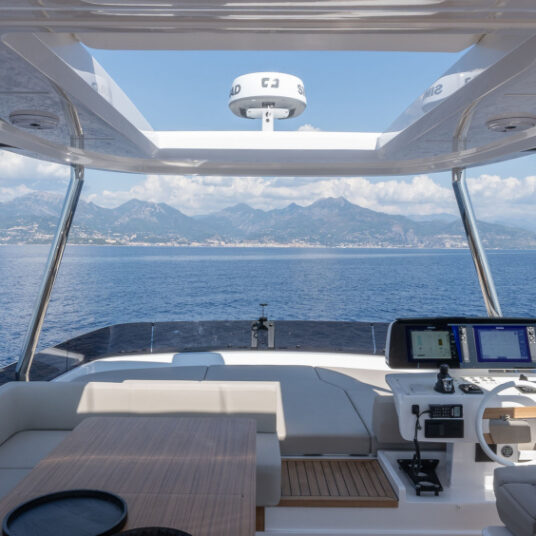 FerrettiYachts670NewExternal_0007_83626