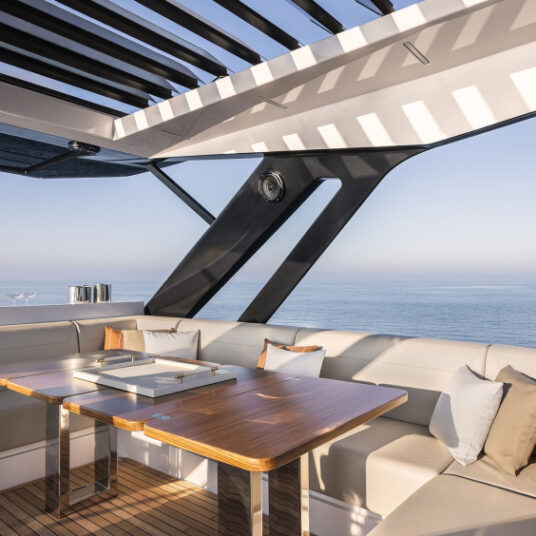 FerrettiYachts720NewCruising_0014_96085