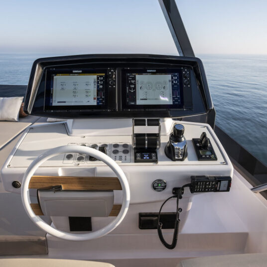 FerrettiYachts720NewCruising_0015_96087