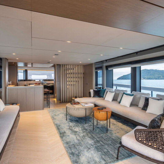 FerrettiYachtsINFYNITO90NewContemporary_0001_75610