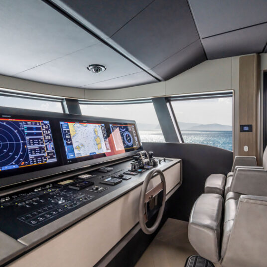 FerrettiYachtsINFYNITO90NewContemporary_0038_74897