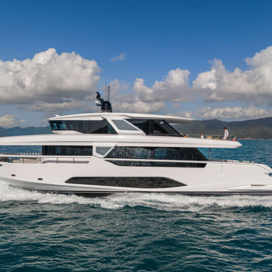 FerrettiYachtsINFYNITO90NewCruising_0012_74879