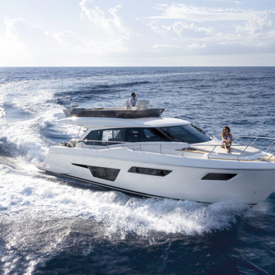 ferrettiyachts500newexteriors_0001_47655