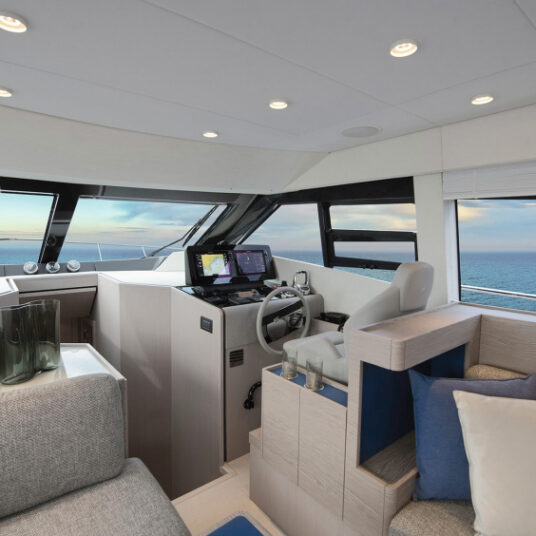 ferrettiyachts500newinteriors_0001_47636