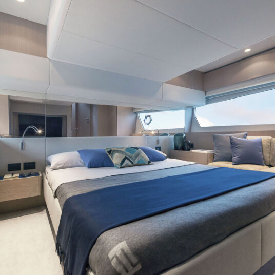 ferrettiyachts500newinteriors_0006_47643