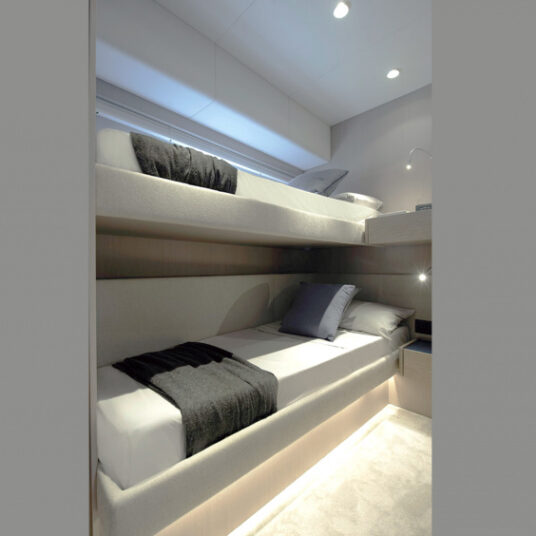 ferrettiyachts500newinteriors_0011_47650_1