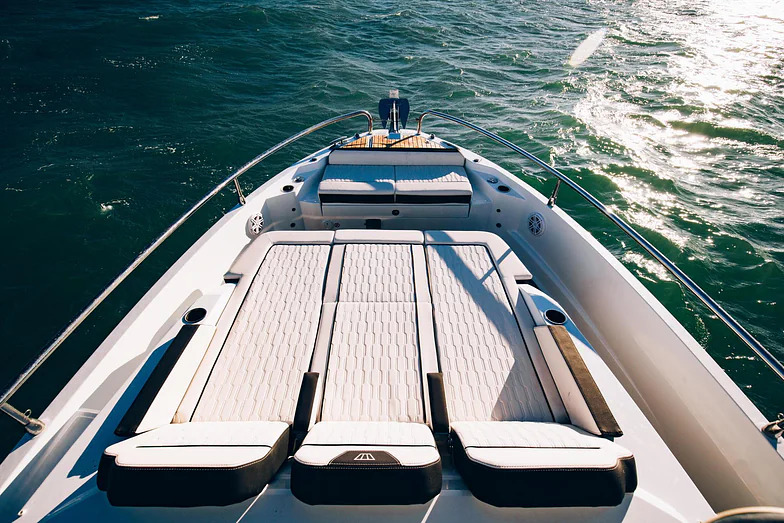 WELLCRAFT_38_EXPLORER_IMG_EXT_STILL_SUN-LOUNGERS_ISLAMORADA (1)