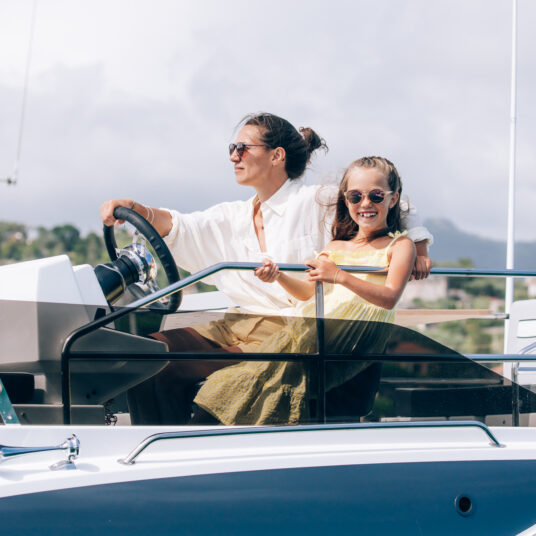 ©JEAN-BAPTISTE D'ENQUIN - JEANNEAU - MERRY FISHER 1095
